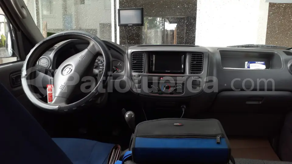 Foto 3 de Nissan Urvan