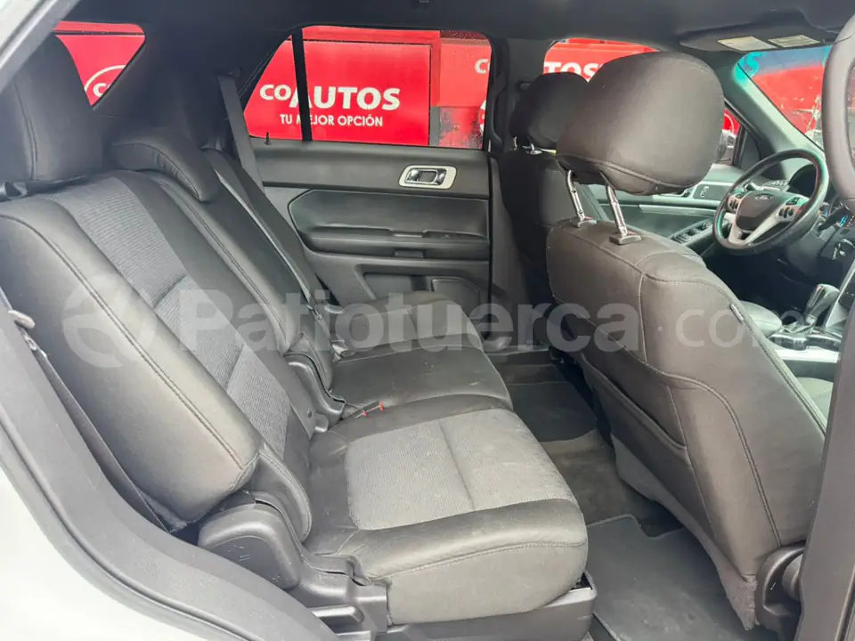 Foto 8 de Ford Explorer XLT