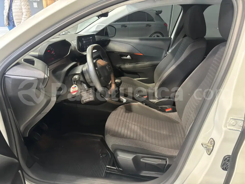 Foto 11 de Peugeot 208