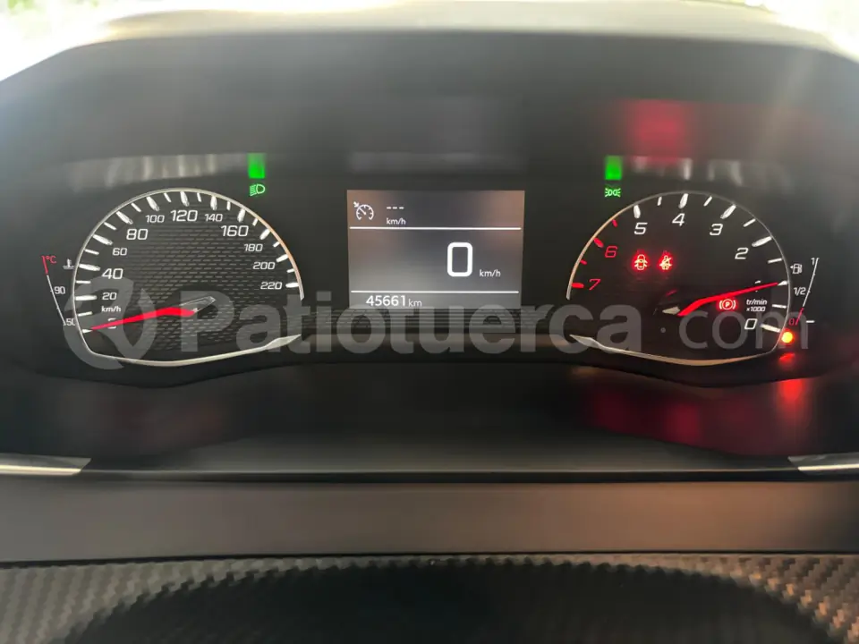 Foto 14 de Peugeot 208