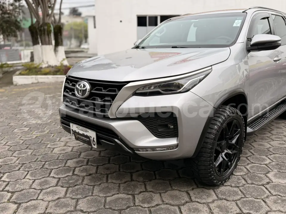 Foto 4 de Toyota Fortuner