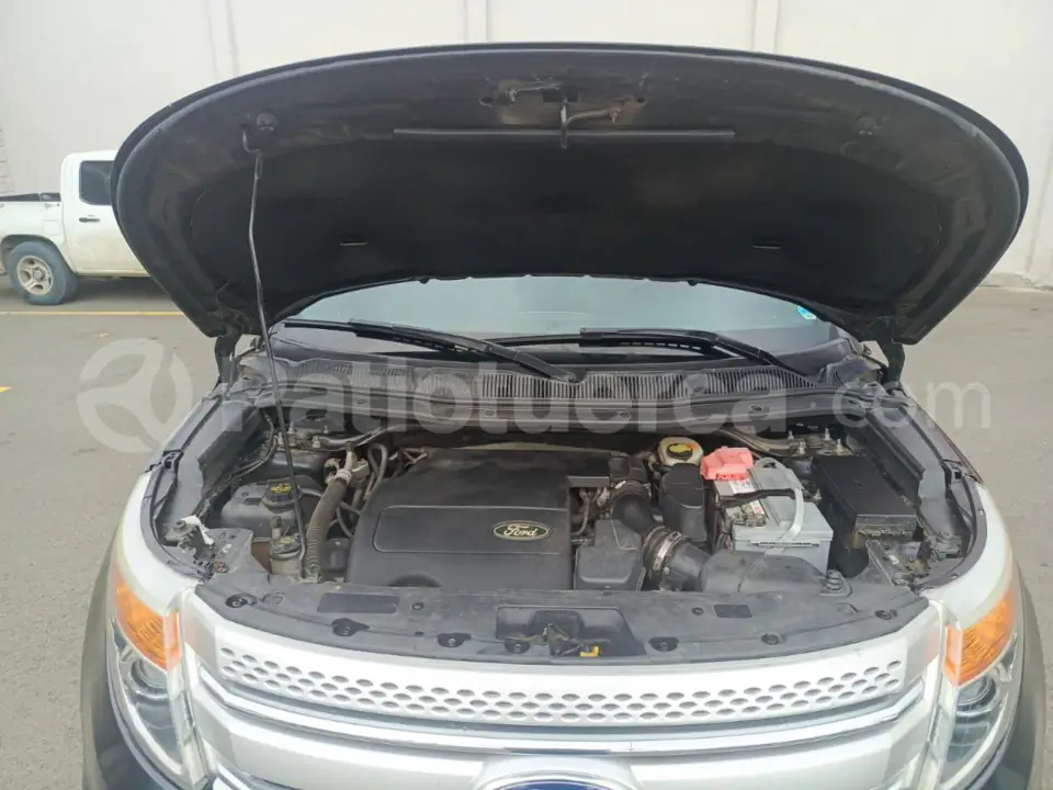 Foto 14 de Ford Explorer 5P