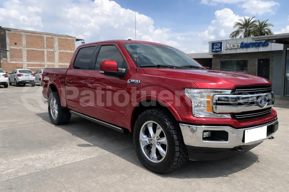 Foto 1 de Ford F150 Lariat