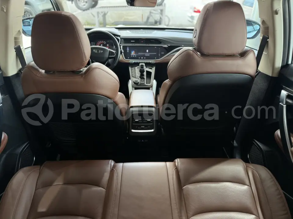 Foto 15 de Geely Azkarra