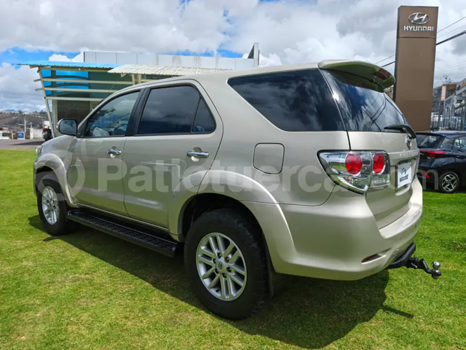 Foto 4 de Toyota Fortuner