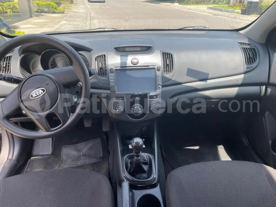 Foto 7 de Kia Cerato Forte