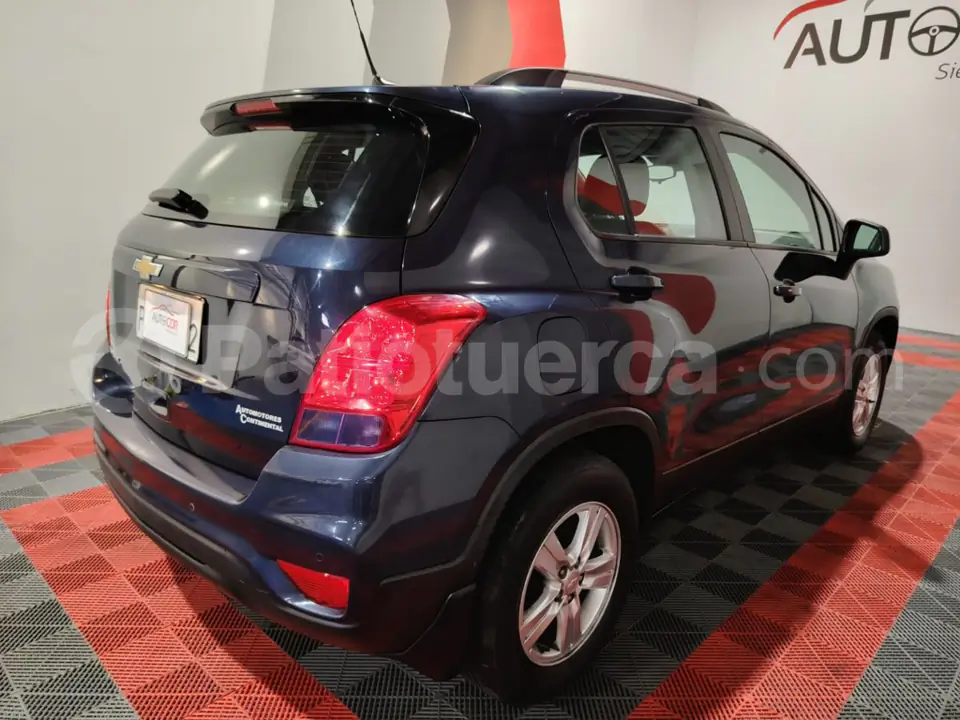 Foto 9 de Chevrolet Tracker LS