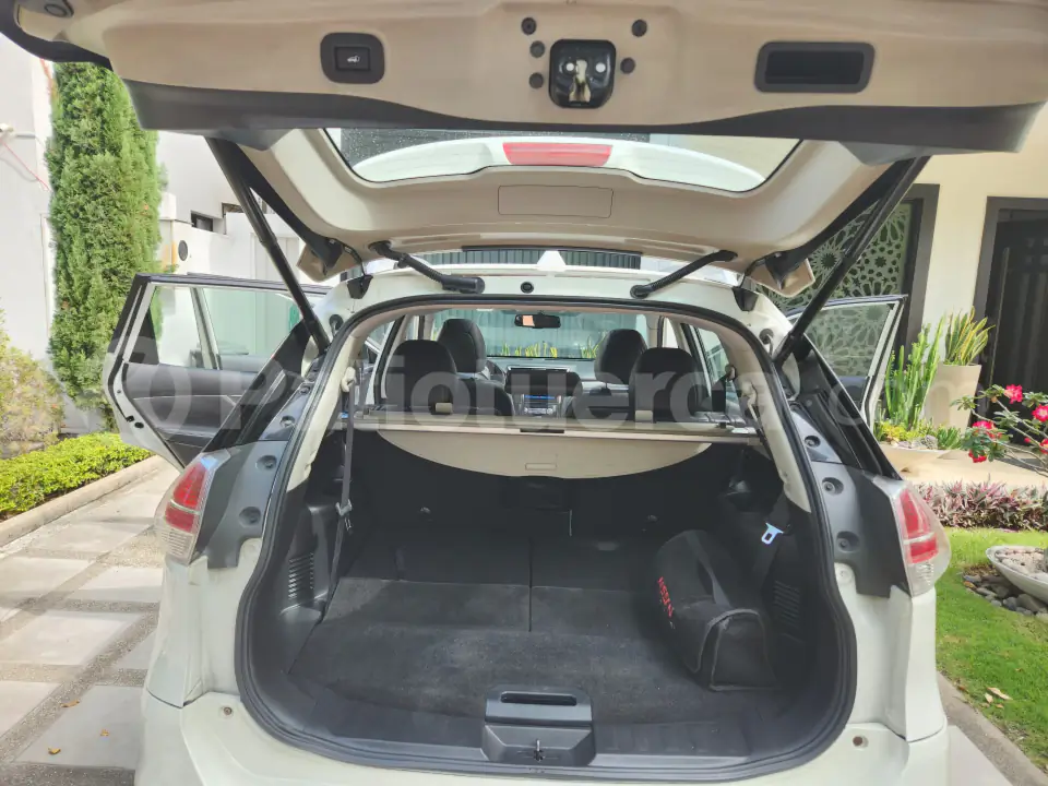 Foto 2 de Nissan XTRAIL EXCLUSIVE