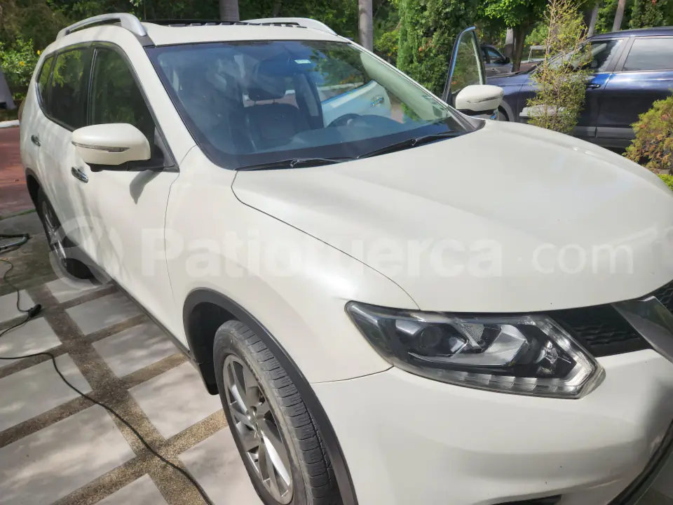 Foto 8 de Nissan XTRAIL EXCLUSIVE