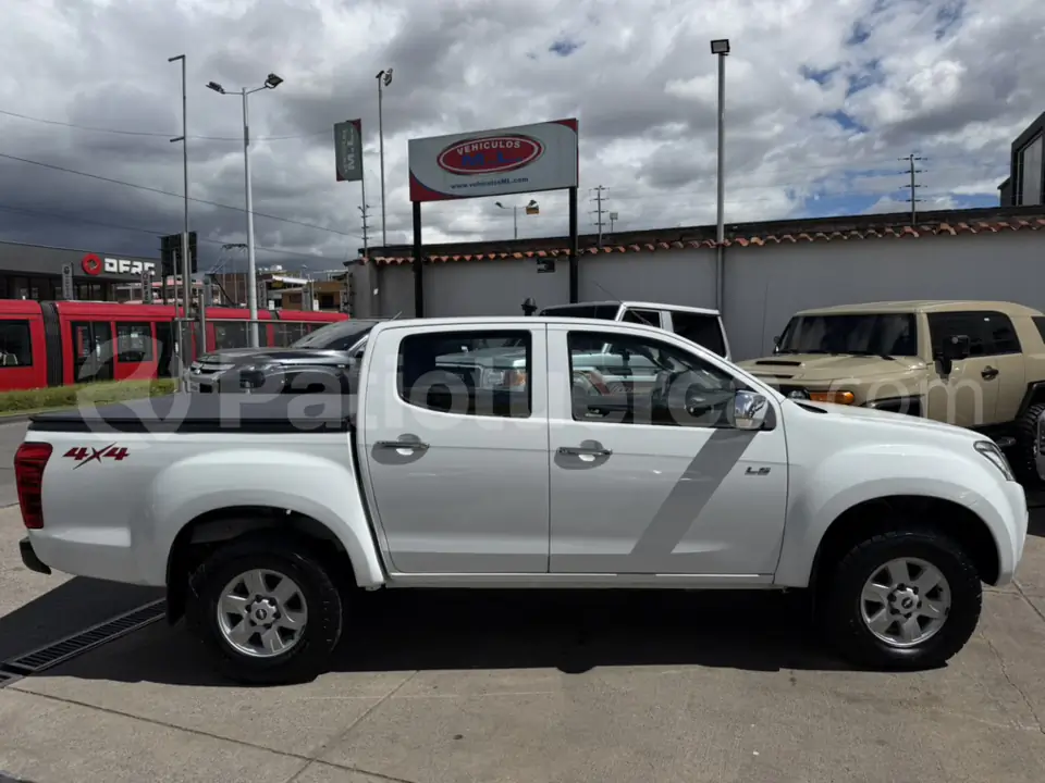 Foto 19 de Chevrolet D-MAX CRDI AC 3.0 CD 4X4 TM DIESEL