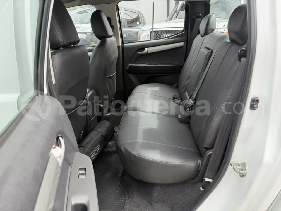 Foto 28 de Chevrolet D-MAX CRDI AC 3.0 CD 4X4 TM DIESEL