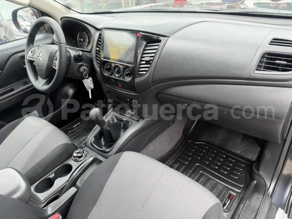 Foto 37 de Mitsubishi L200 Triton