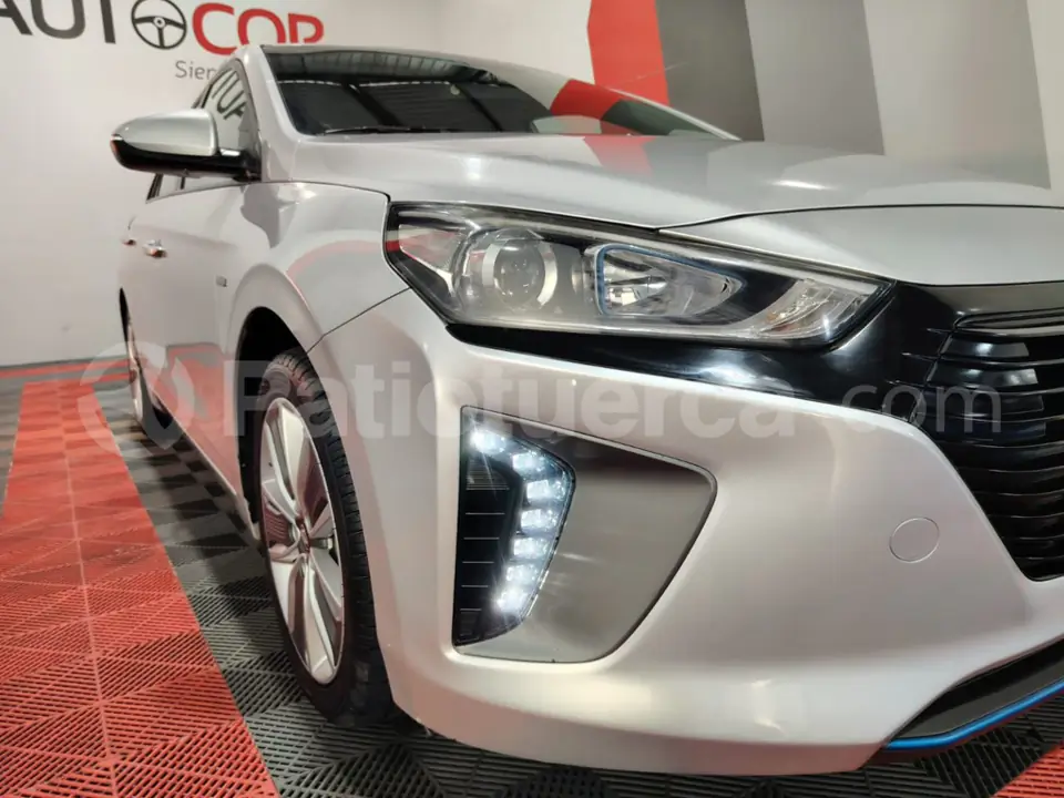 Foto 4 de Hyundai Ioniq Hybrid