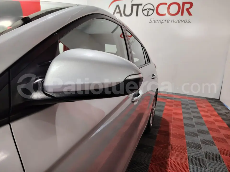 Foto 6 de Hyundai Ioniq Hybrid
