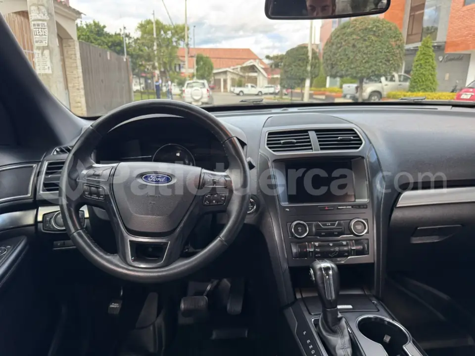 Foto 10 de Ford Explorer XLT