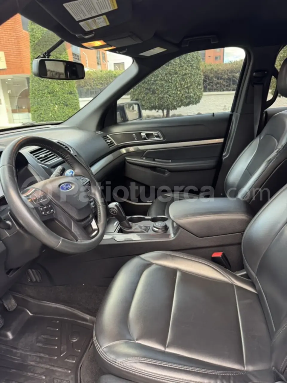 Foto 16 de Ford Explorer XLT