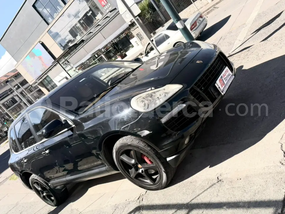 Foto 1 de Porsche Cayenne Turbo