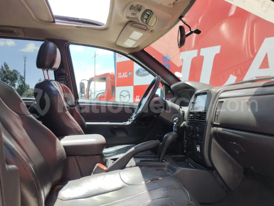 Foto 7 de Jeep Cherokee Laredo