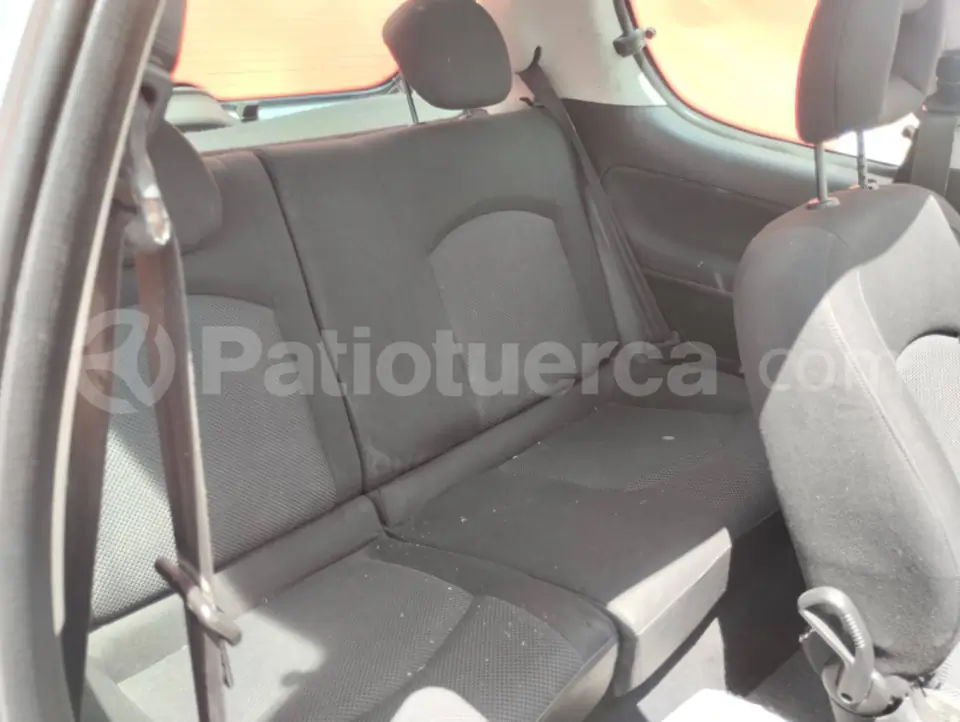 Foto 9 de Peugeot Berlina 206 Confort