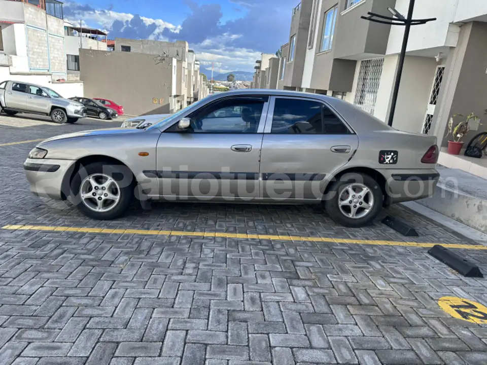 Foto 1 de Mazda 626