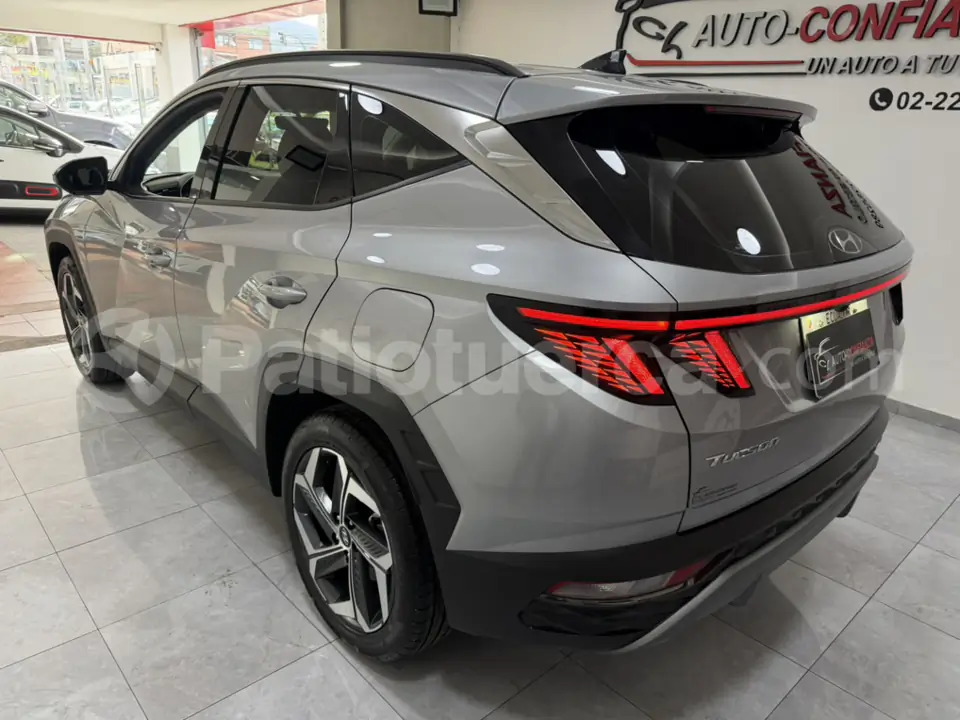 Foto 10 de Hyundai TUCSON NX4E GL