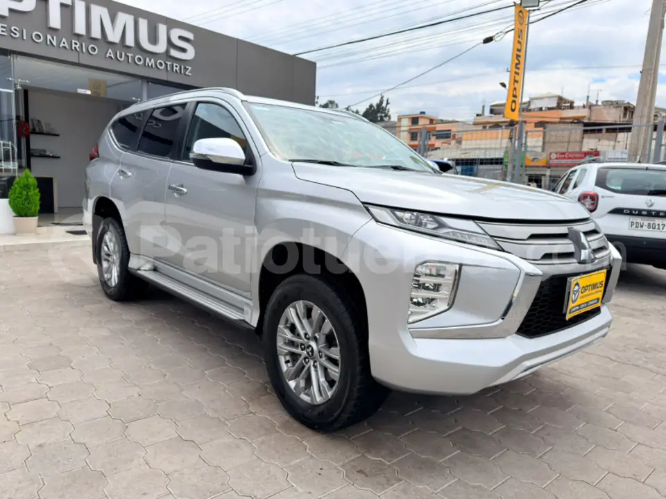 Foto 1 de Mitsubishi Montero Sport