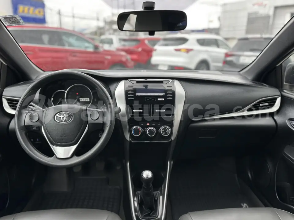Foto 7 de Toyota Yaris