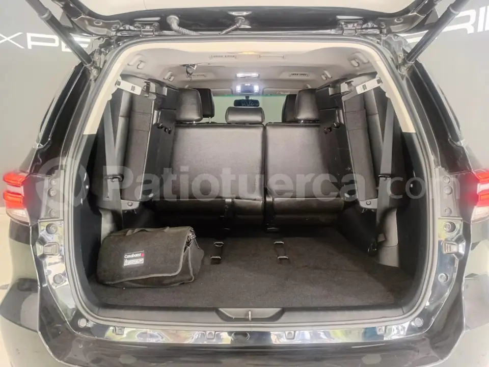 Foto 5 de Toyota New Fortuner