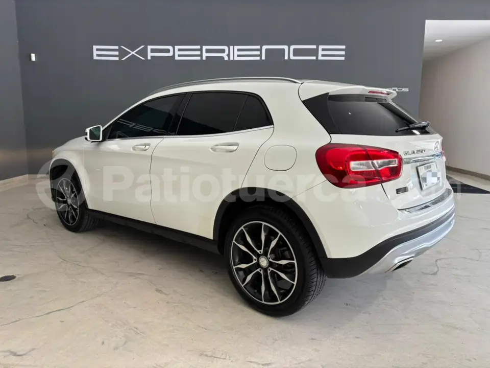 Foto 5 de Mercedes Benz GLA 250