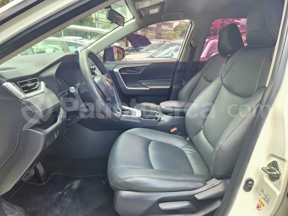 Foto 12 de Toyota RAV4 LS