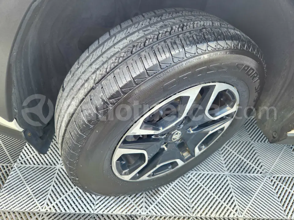 Foto 13 de Toyota RAV4 LS