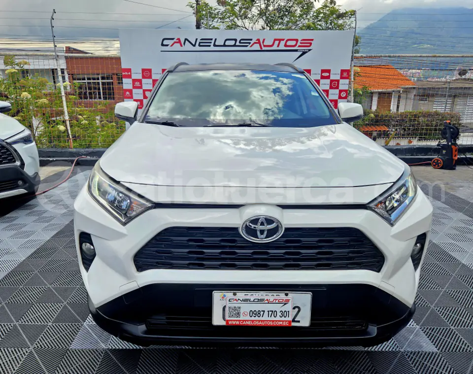 Foto 3 de Toyota RAV4 LS