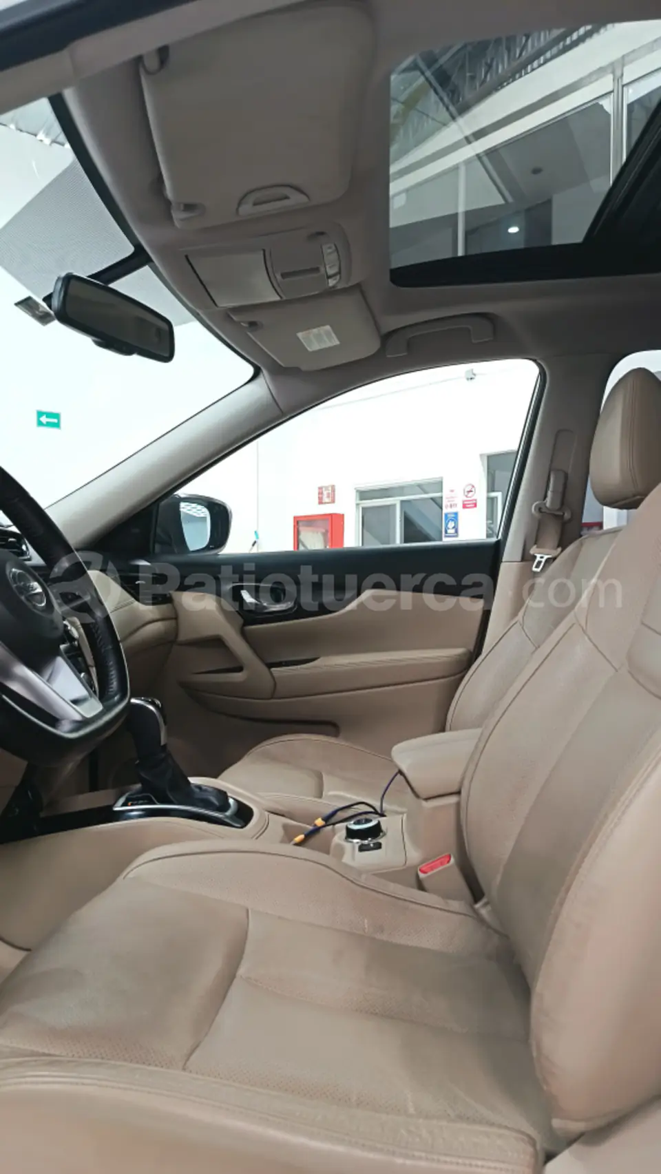 Foto 10 de Nissan XTRAIL EXCLUSIVE