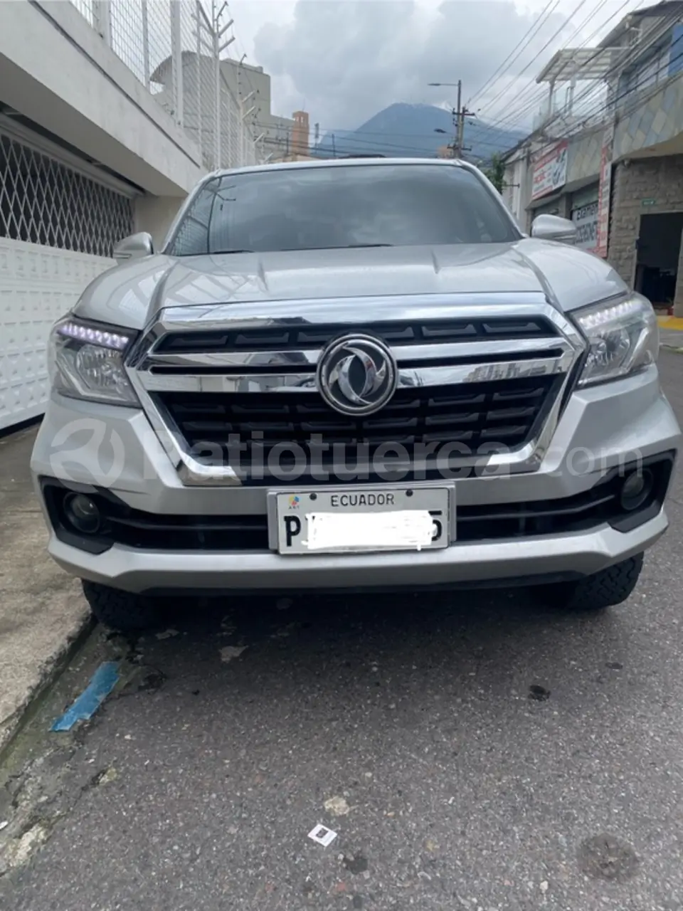 Foto 2 de DongFeng NEW RICH 6 4X2 DIESEL