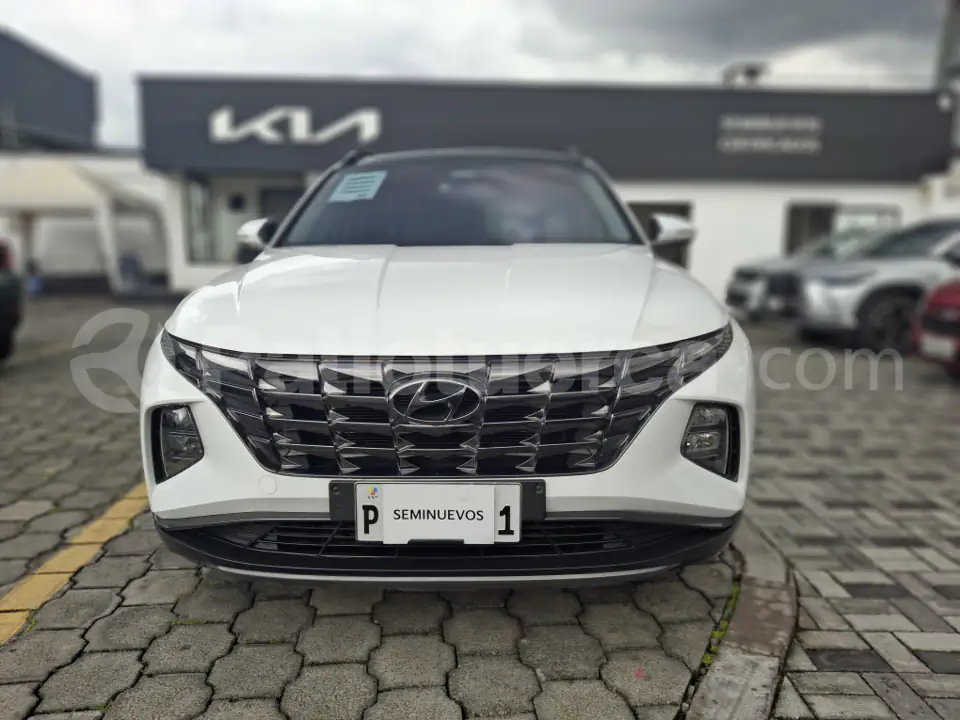 Foto 2 de Hyundai Tucson NX4E