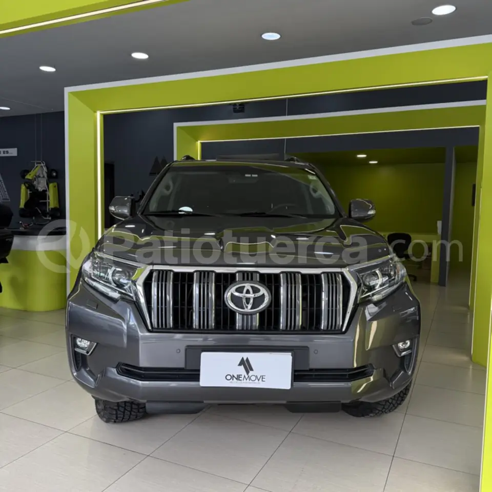 Foto 8 de Toyota Land Cruiser Prado VX