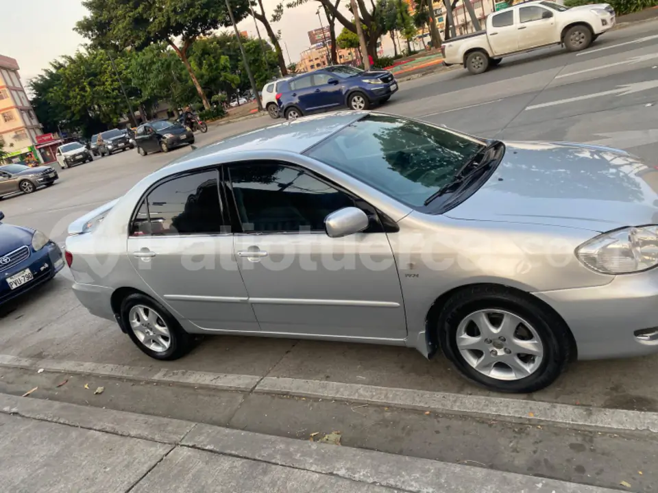 Foto 3 de Toyota Corolla 1.8