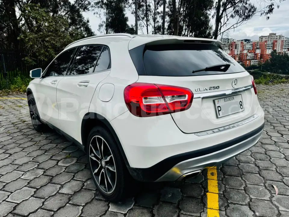 Foto 5 de Mercedes Benz GLA 250