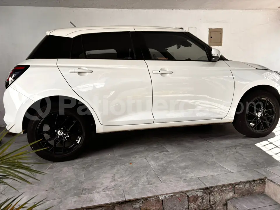 Foto 3 de Suzuki Swift