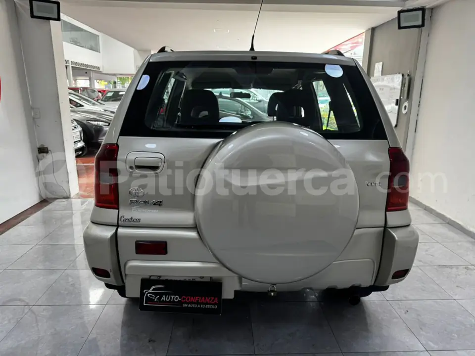 Foto 7 de Toyota RAV 4