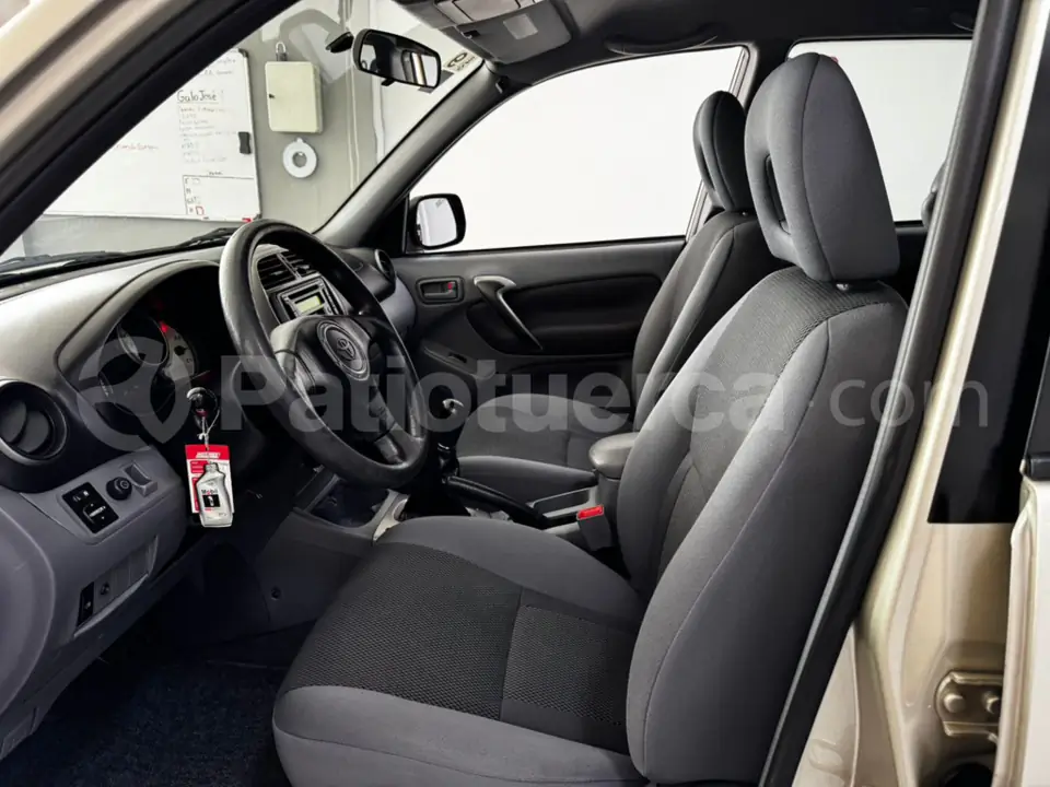 Foto 12 de Toyota RAV 4