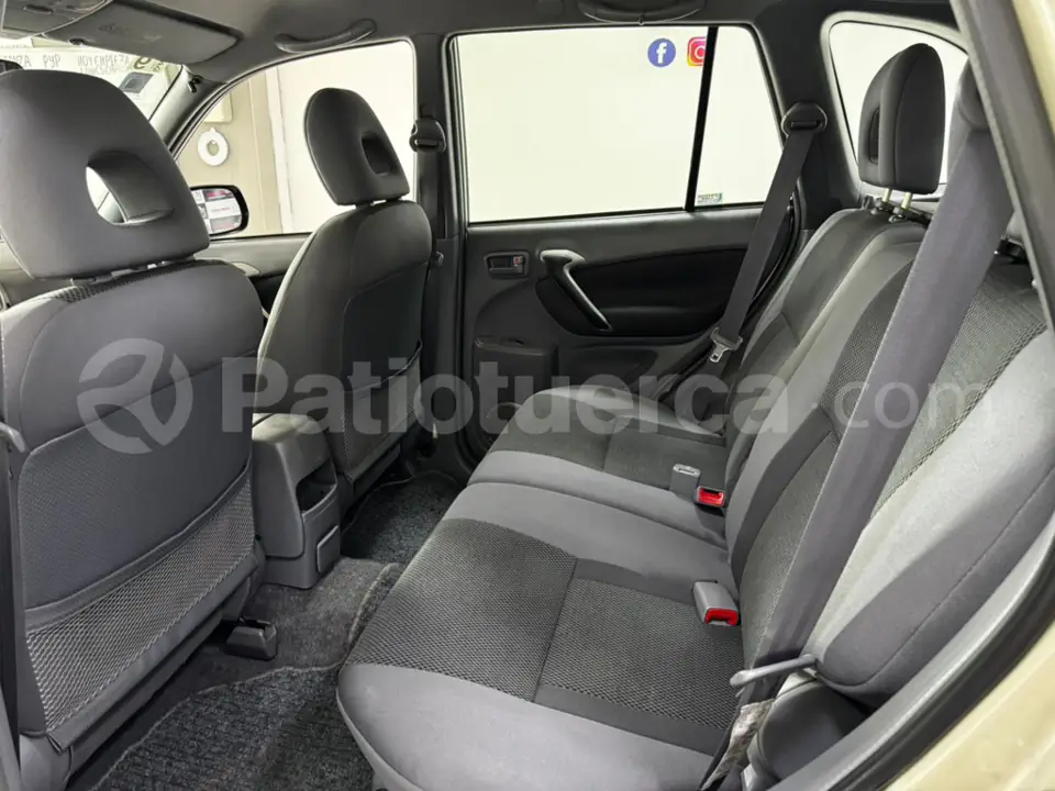 Foto 13 de Toyota RAV 4