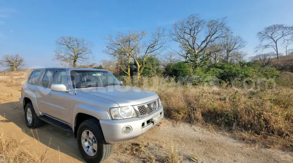 Foto 2 de Nissan Patrol GRX 4x4