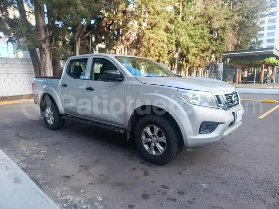 Foto 2 de Nissan Frontier SE