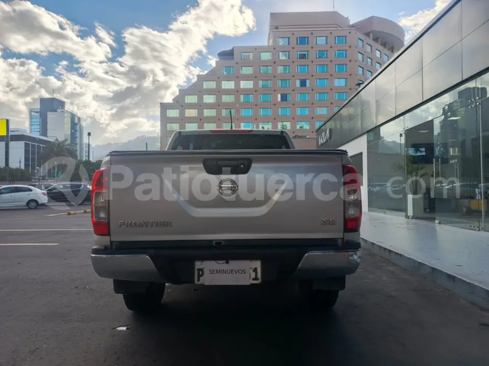 Foto 7 de Nissan Frontier SE