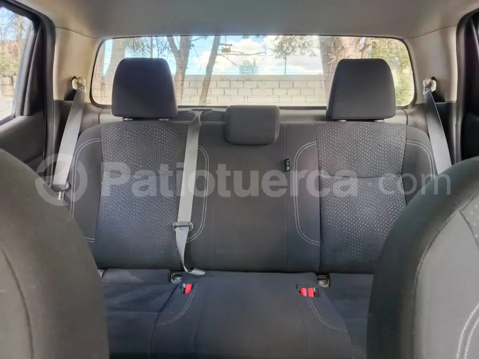 Foto 12 de Nissan Frontier SE