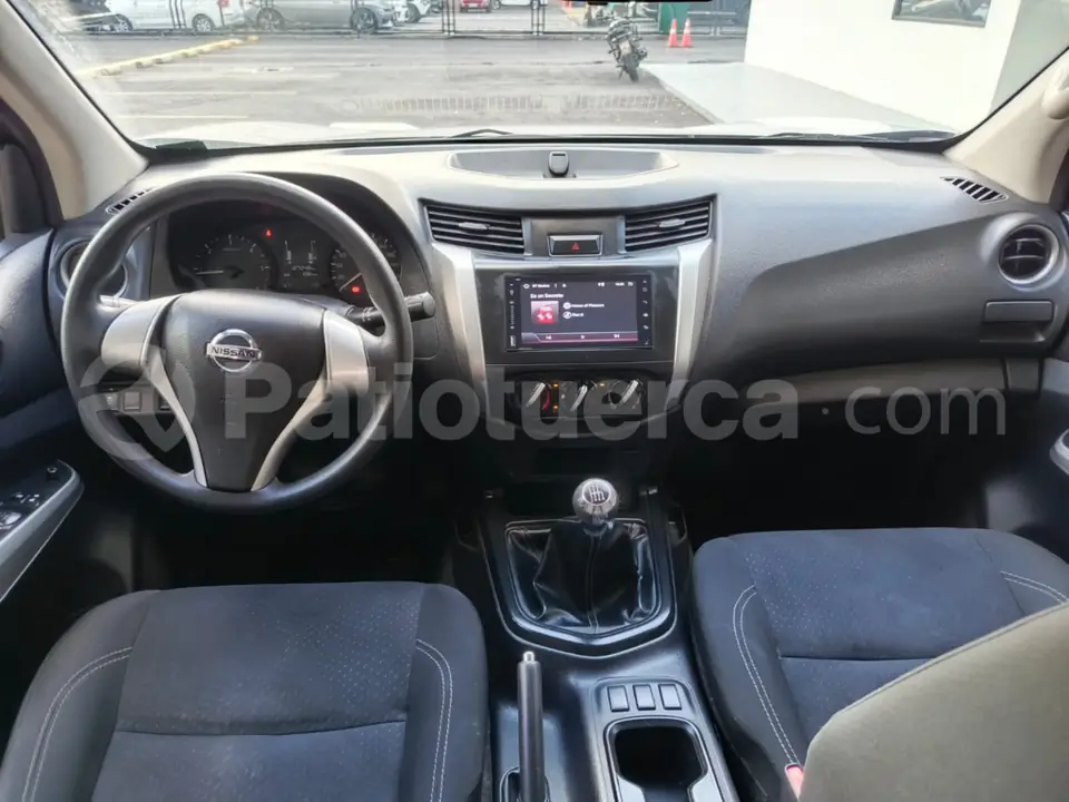 Foto 13 de Nissan Frontier SE