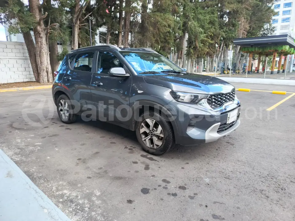 Foto 3 de Kia Sonet AC