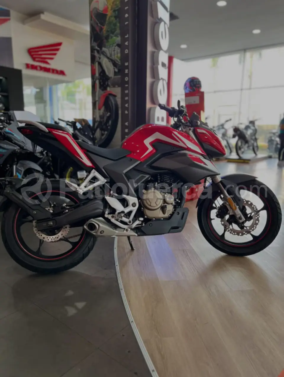 Foto 3 de Loncin CR5
