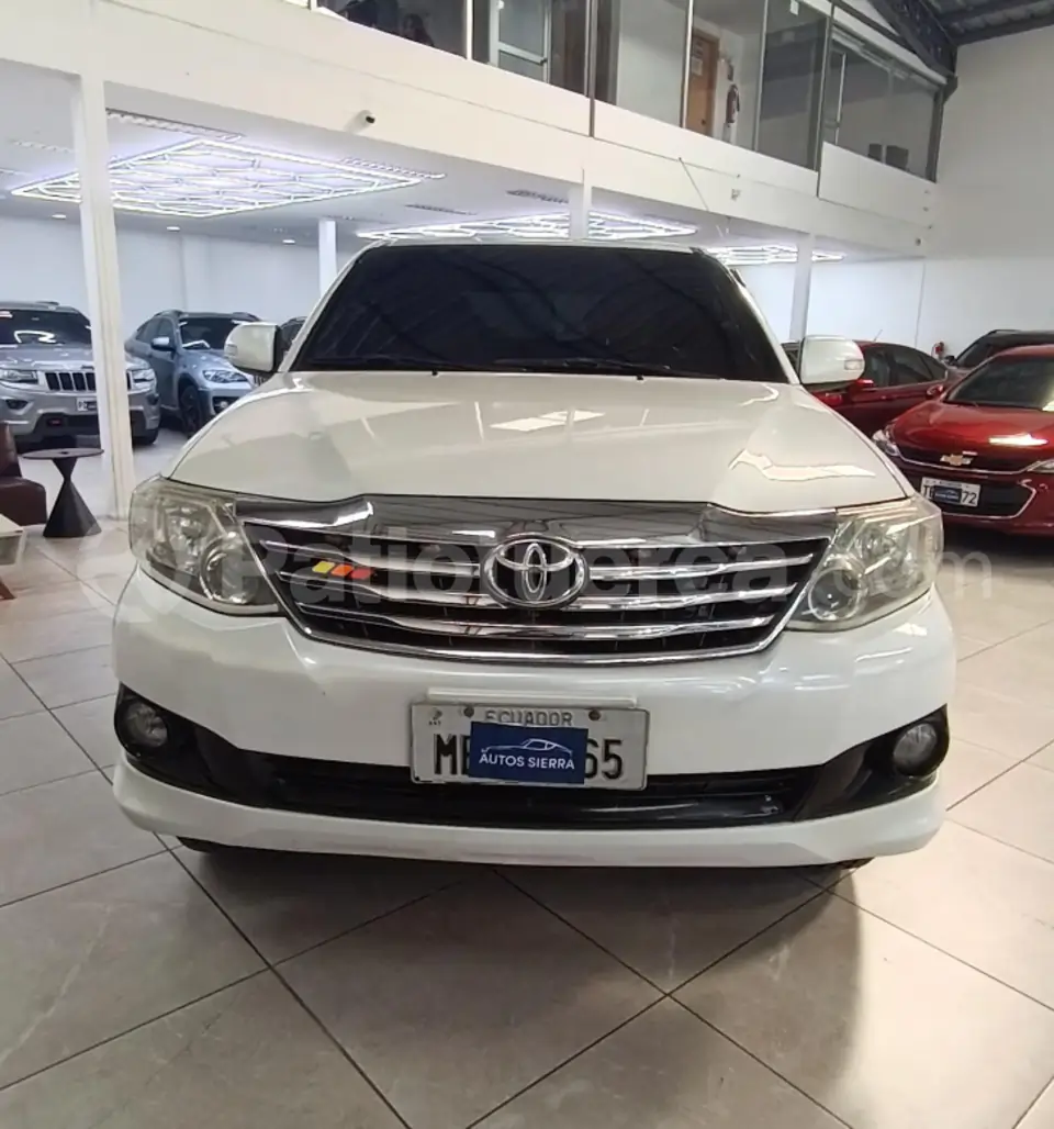 Foto 2 de Toyota Fortuner 2.7